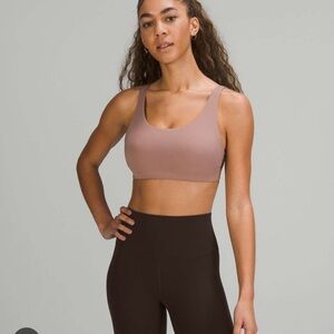 In alignment straight strap bra